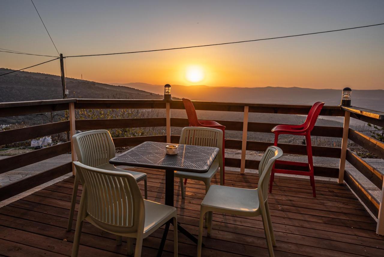Sunset B&B Ein Kinya Екстериор снимка