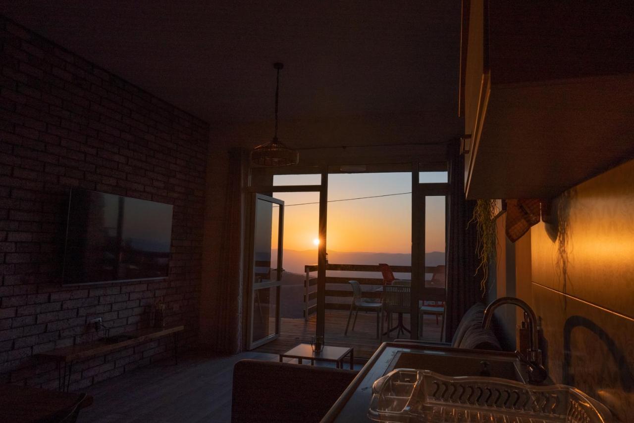 Sunset B&B Ein Kinya Екстериор снимка