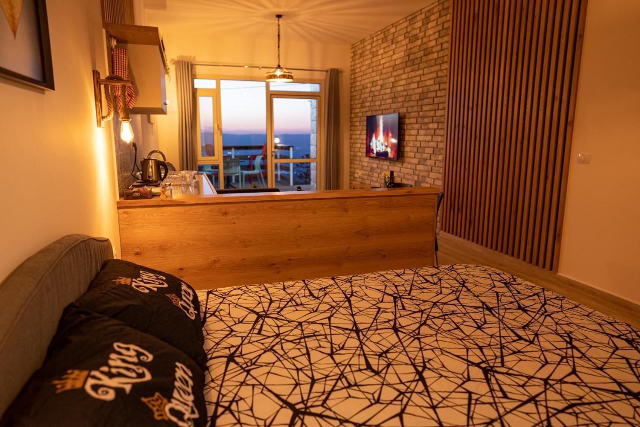 Sunset B&B Ein Kinya Екстериор снимка