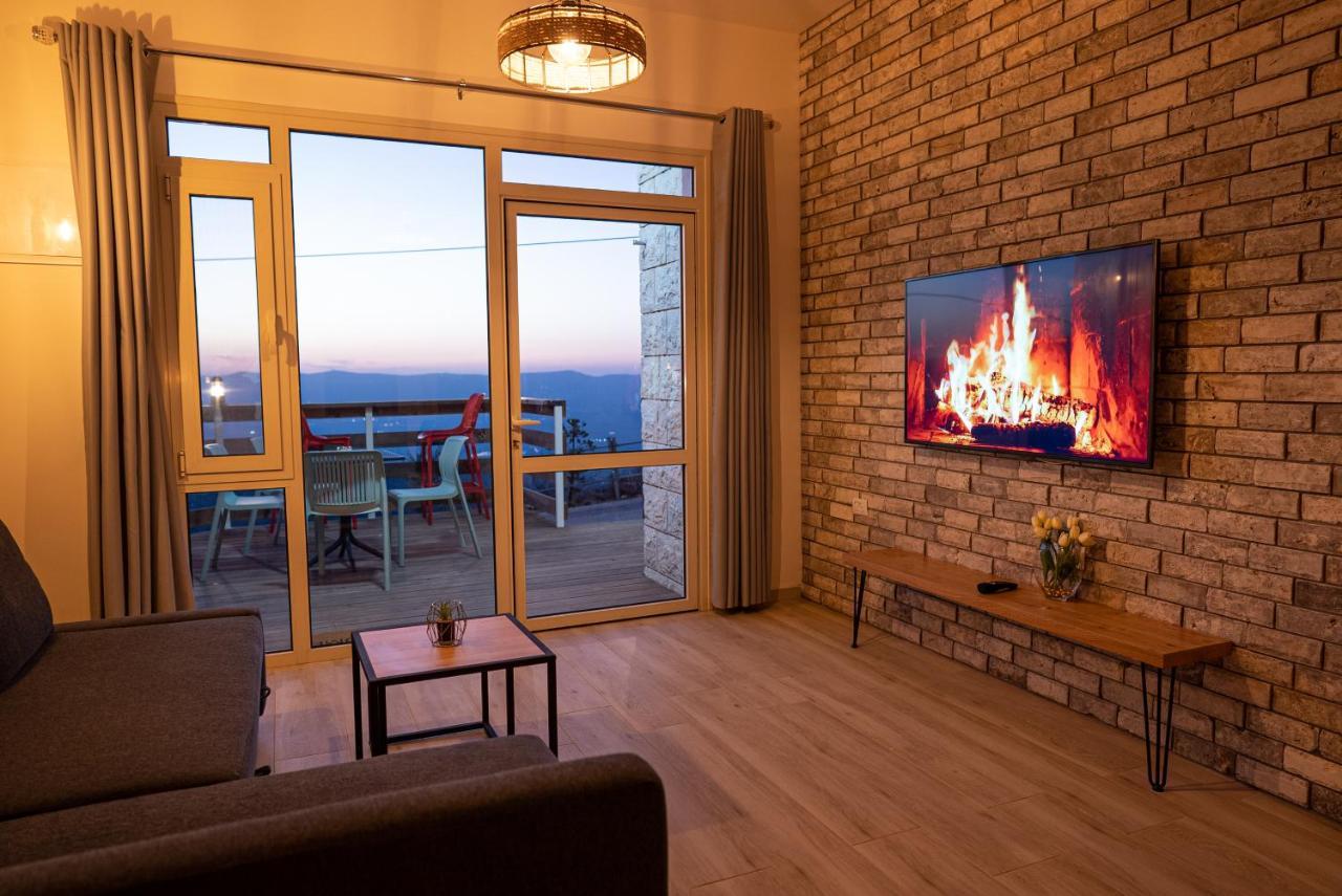 Sunset B&B Ein Kinya Екстериор снимка