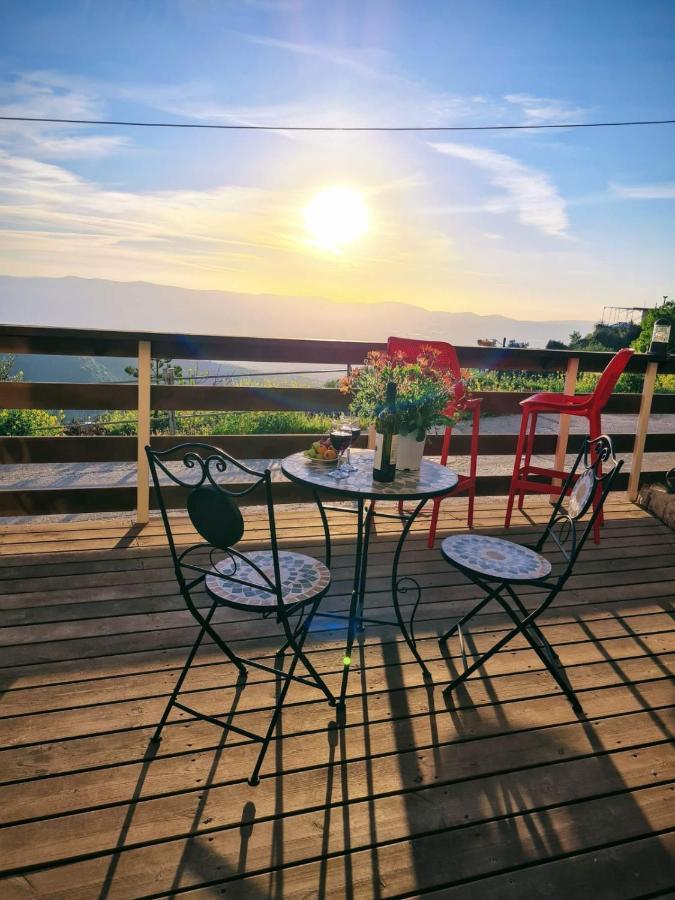 Sunset B&B Ein Kinya Екстериор снимка